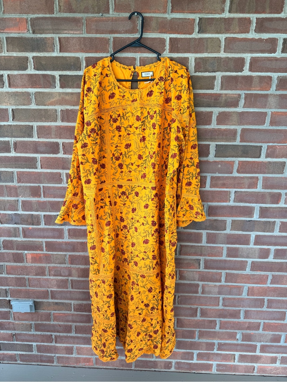 Eddy Floral Midi Dress in Mustard with Flared Sleeves xxl